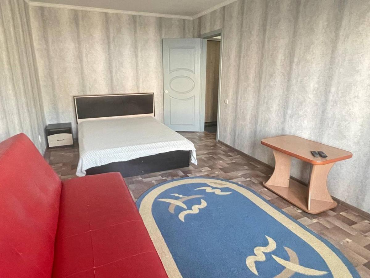 1-Комнатная Квартира В Центре! Petropavlovszk Kültér fotó